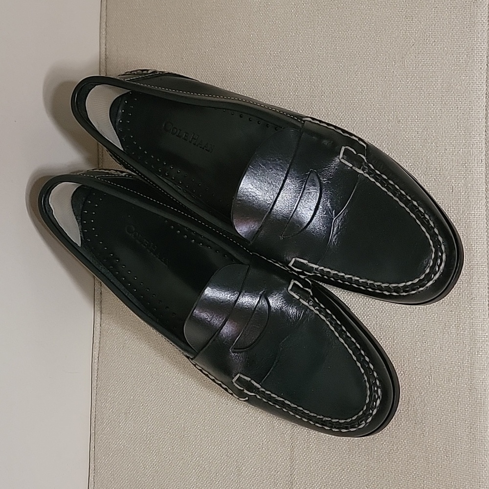 Mens size 12, Cole Haan Country Black Penny Loafers